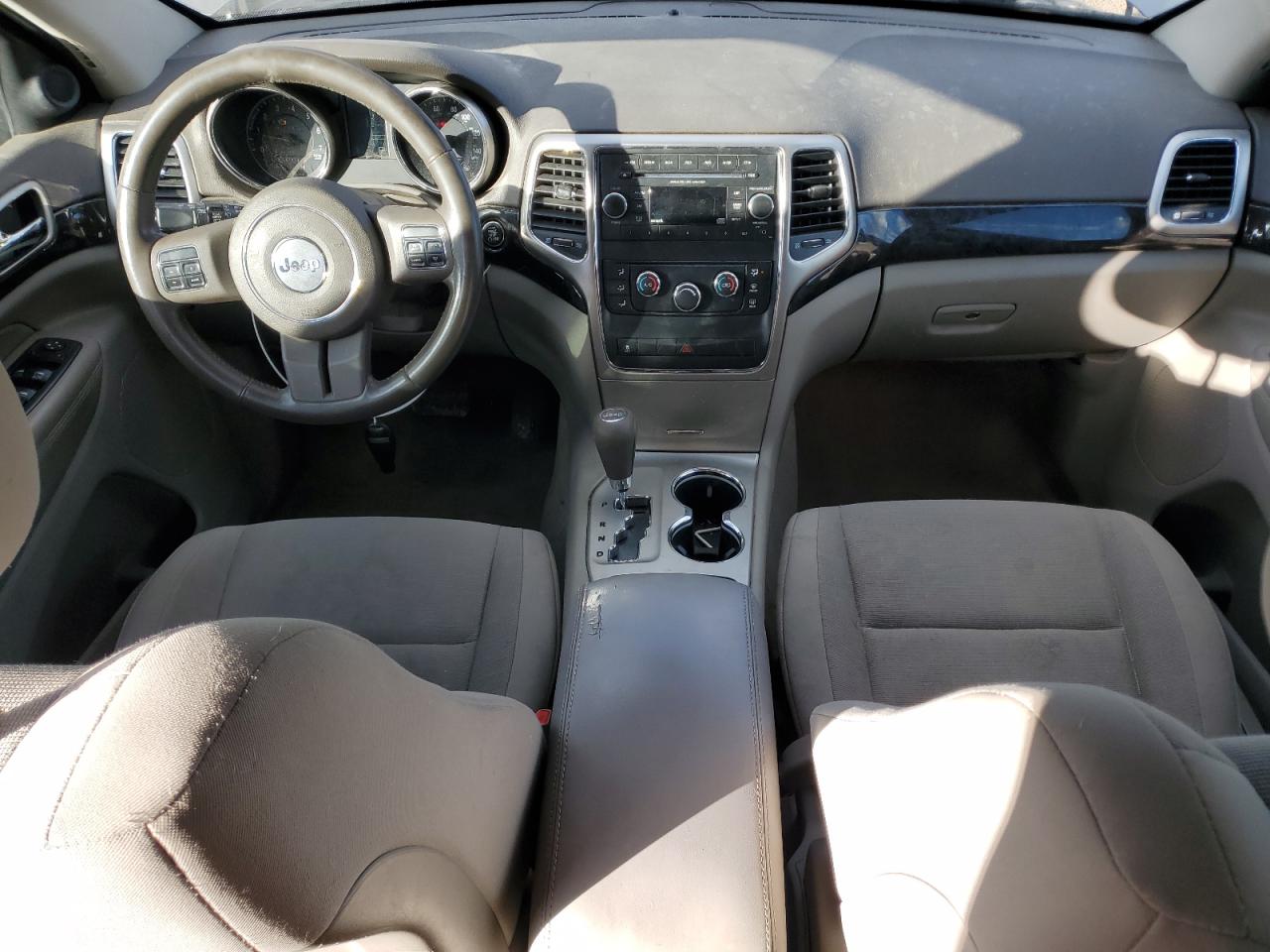 JEEP GRAND CHEROKEE LAREDO