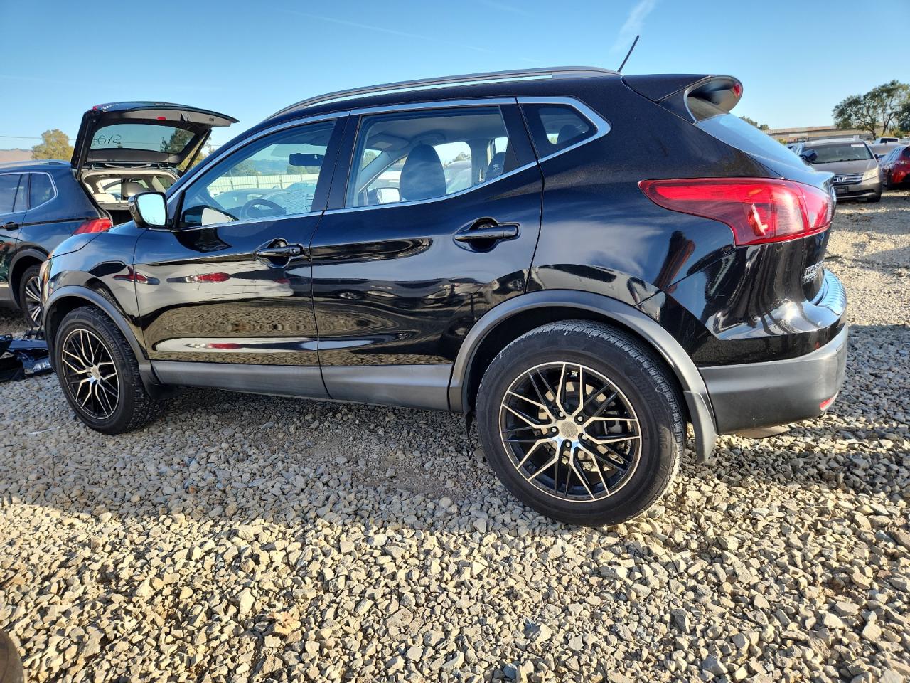 NISSAN ROGUE SPORT S