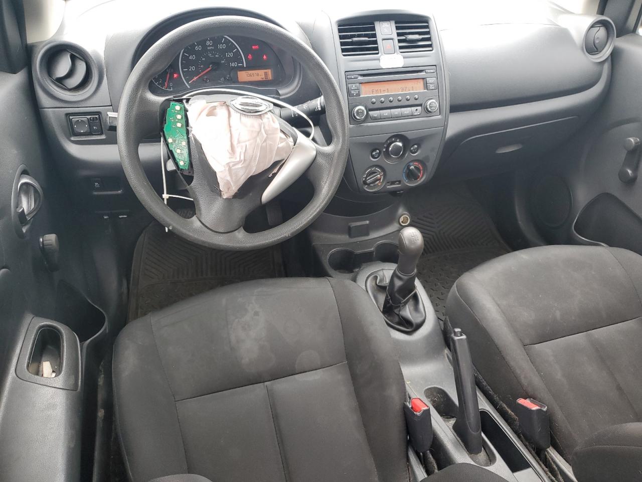 Lot #3310576047 2017 NISSAN VERSA S