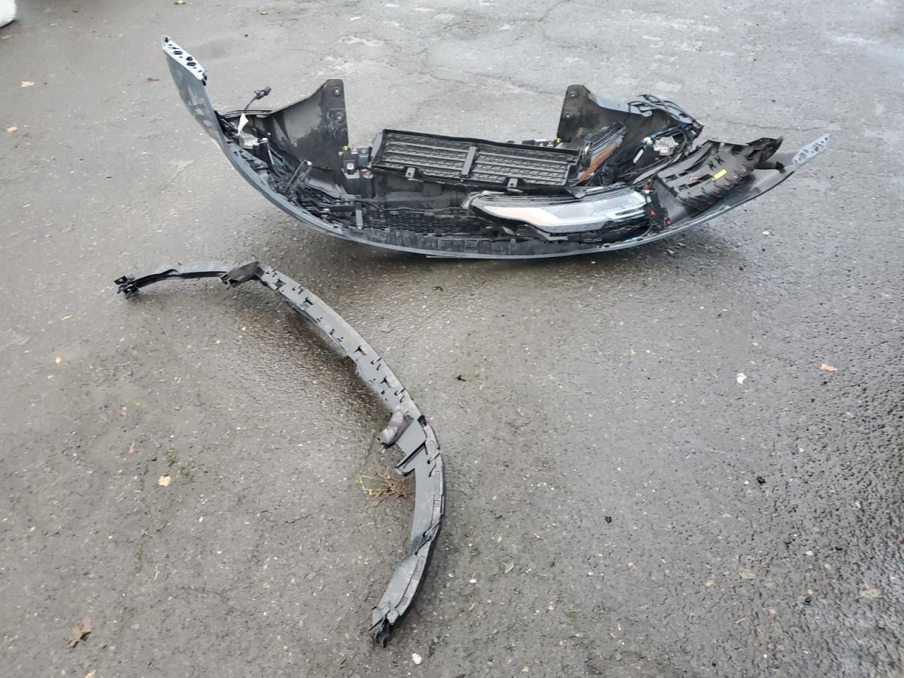 LAND ROVER RANGE ROVER FIRST EDITION