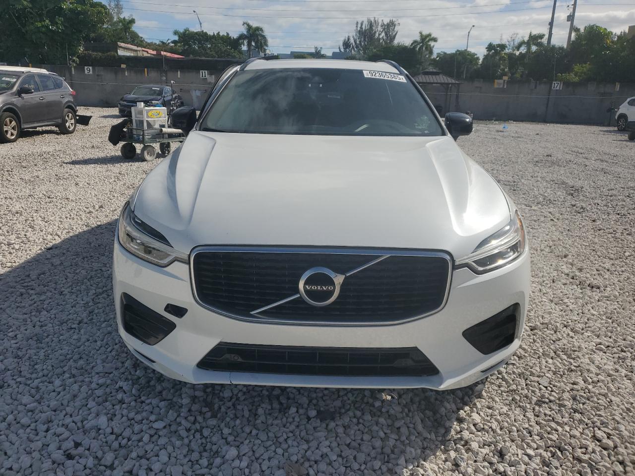 VOLVO XC60 T5 R-DESIGN