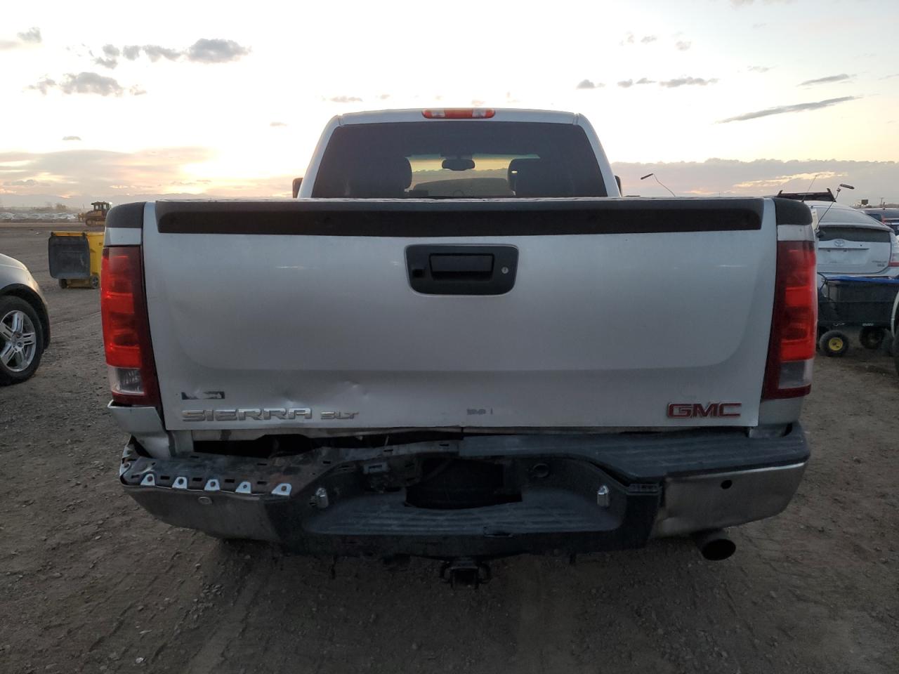 GMC SIERRA K1500 SLT