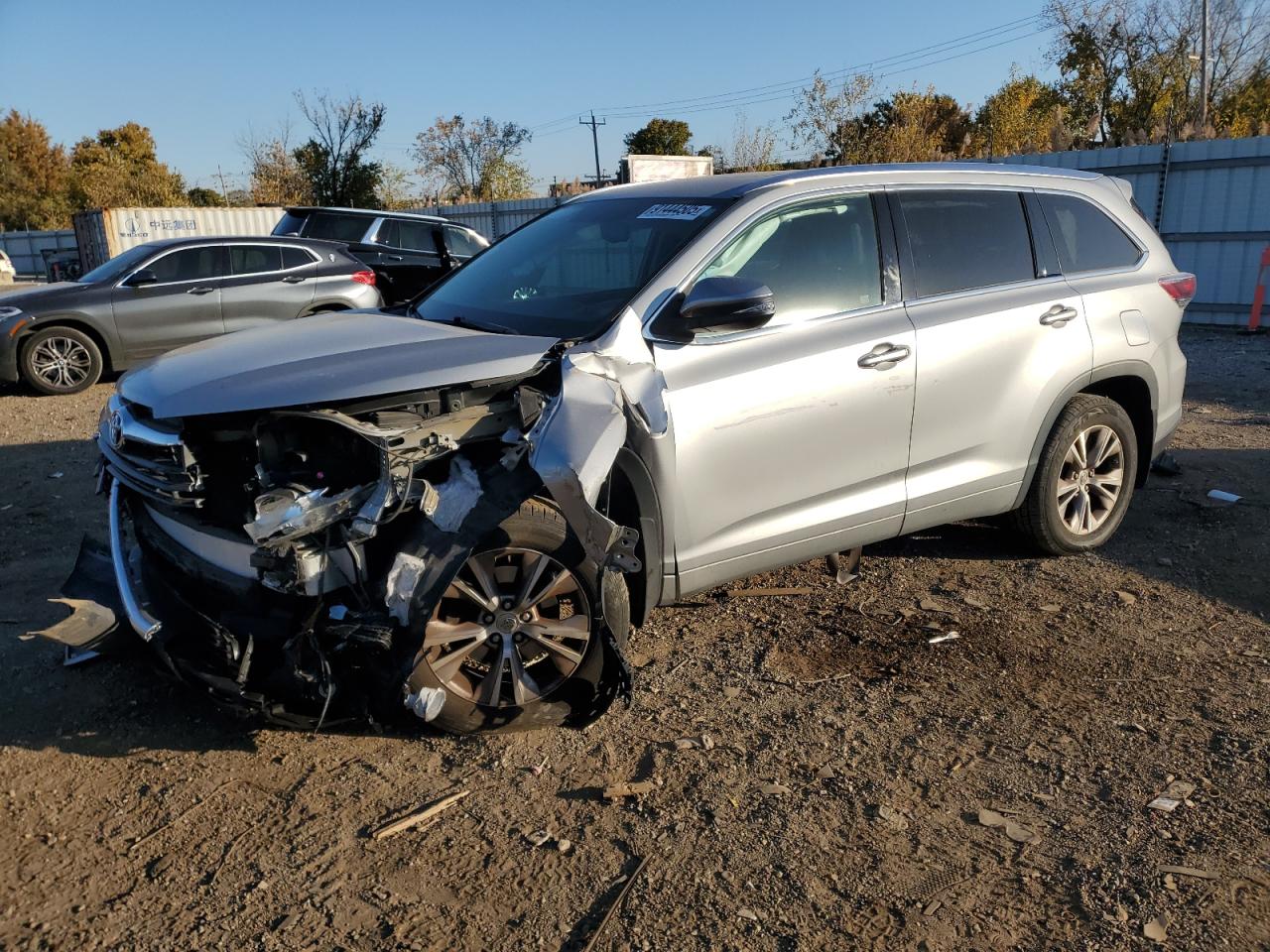 Lot #3302840912 2015 TOYOTA HIGHLANDER