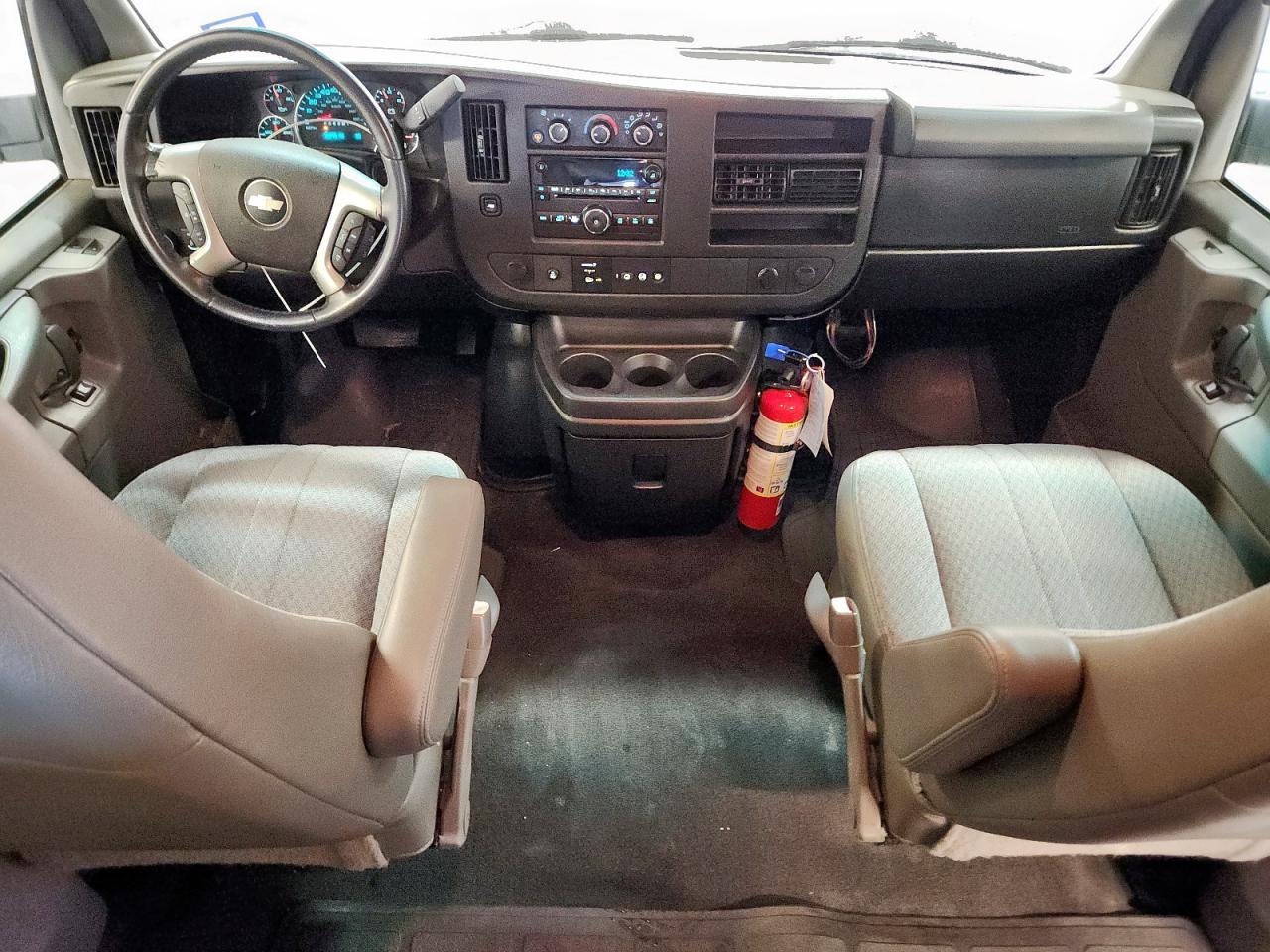 CHEVROLET EXPRESS LT