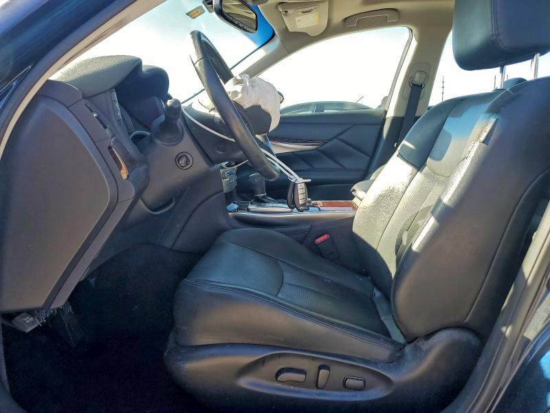 2018 INFINITI Q70 3.7 LU #3305359305