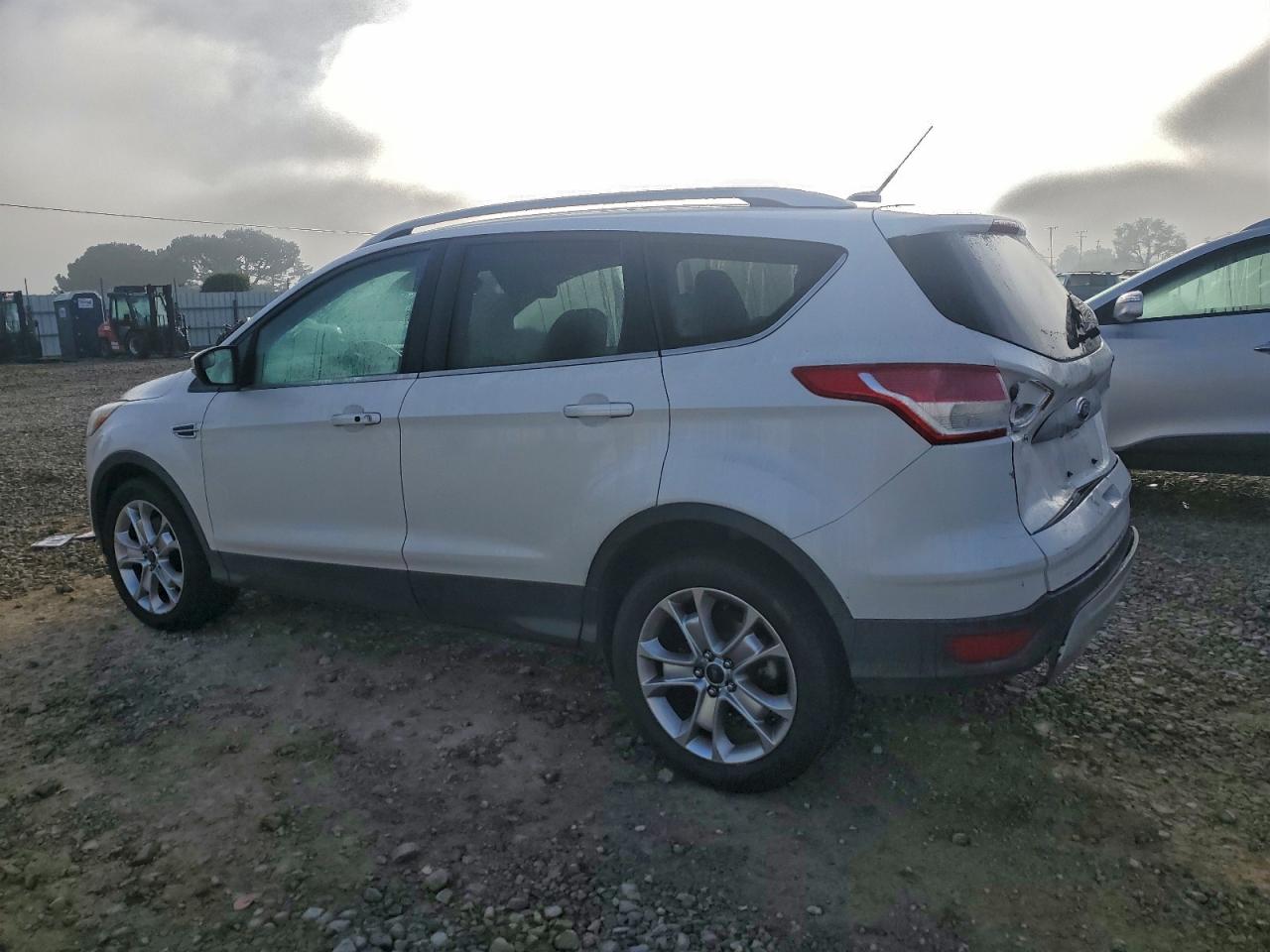 FORD ESCAPE TITANIUM