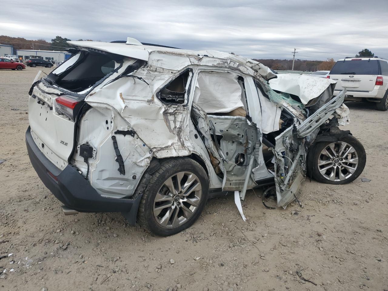 TOYOTA RAV4 XLE PREMIUM