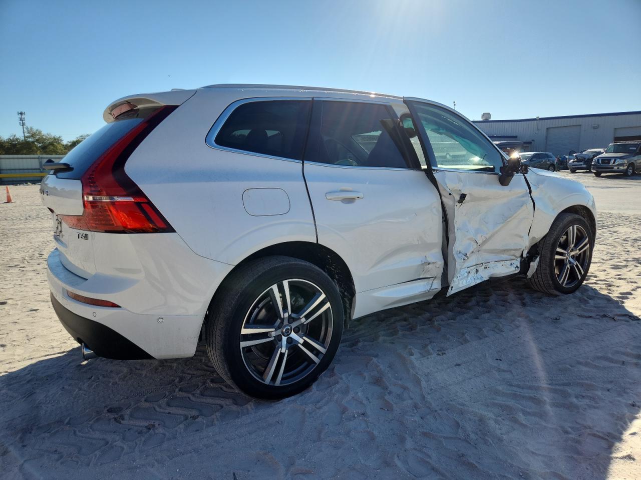 VOLVO XC60 T6
