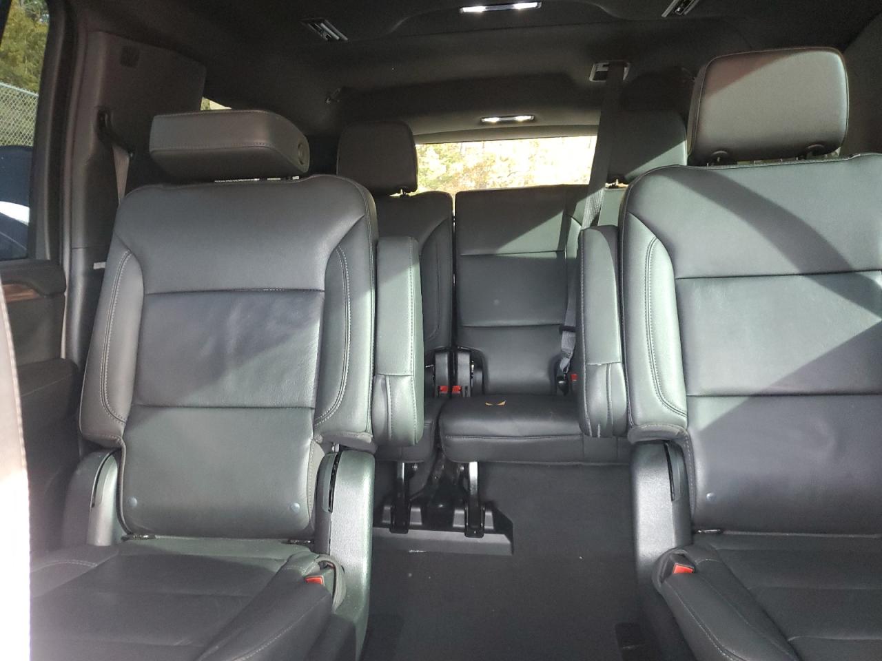 CHEVROLET SUBURBAN C1500 LT