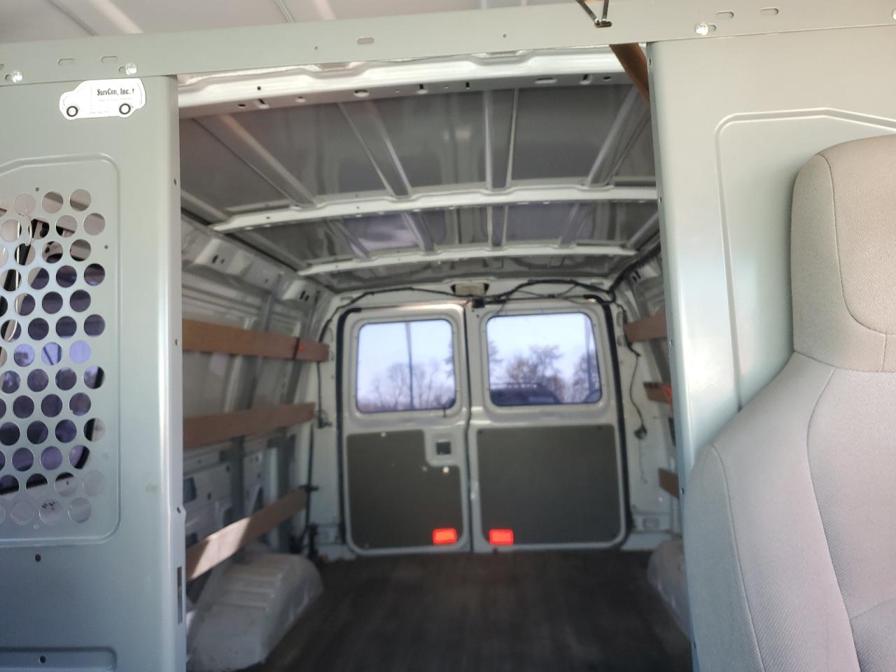 FORD ECONOLINE E250 VAN