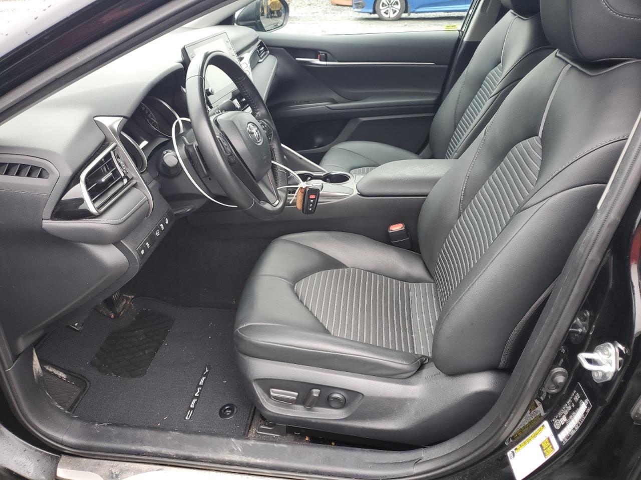 TOYOTA CAMRY SE NIGHT SHADE