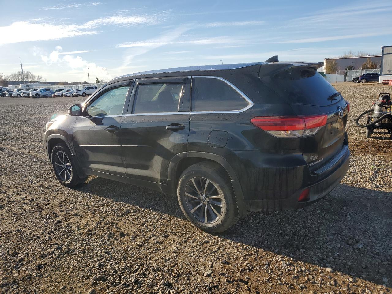 TOYOTA HIGHLANDER SE