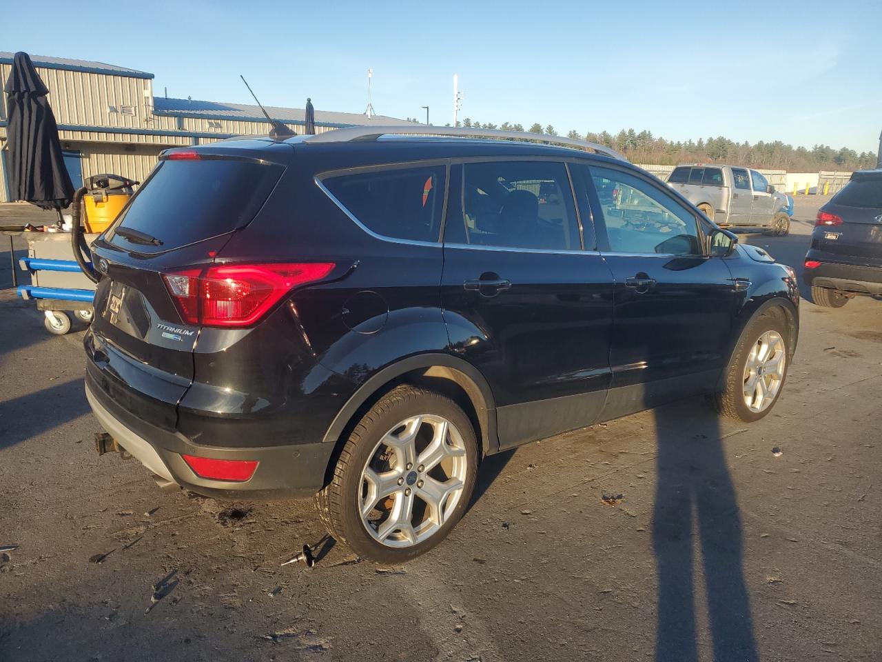 FORD ESCAPE TITANIUM