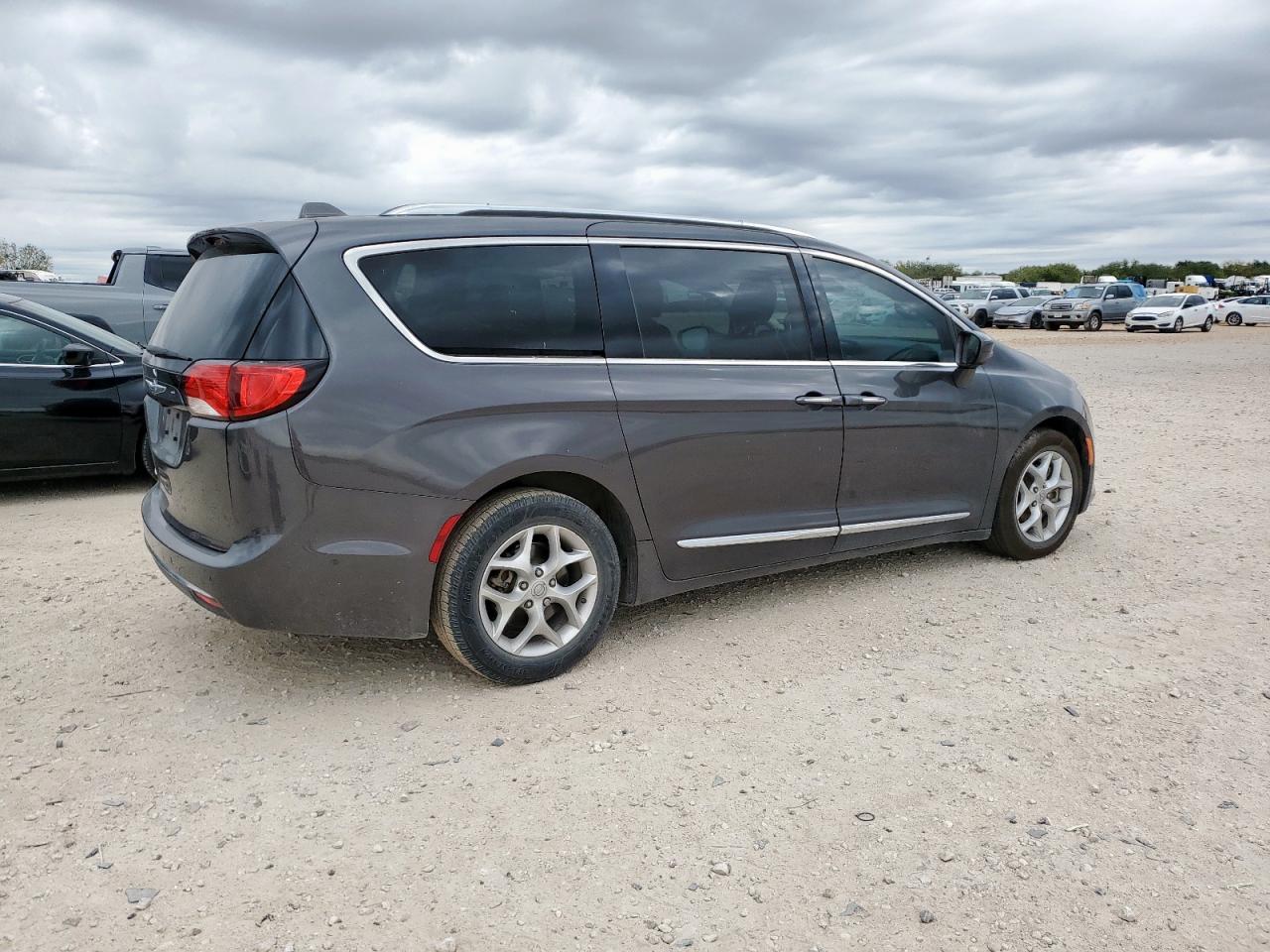 Lot #3311664218 2019 CHRYSLER PACIFICA T