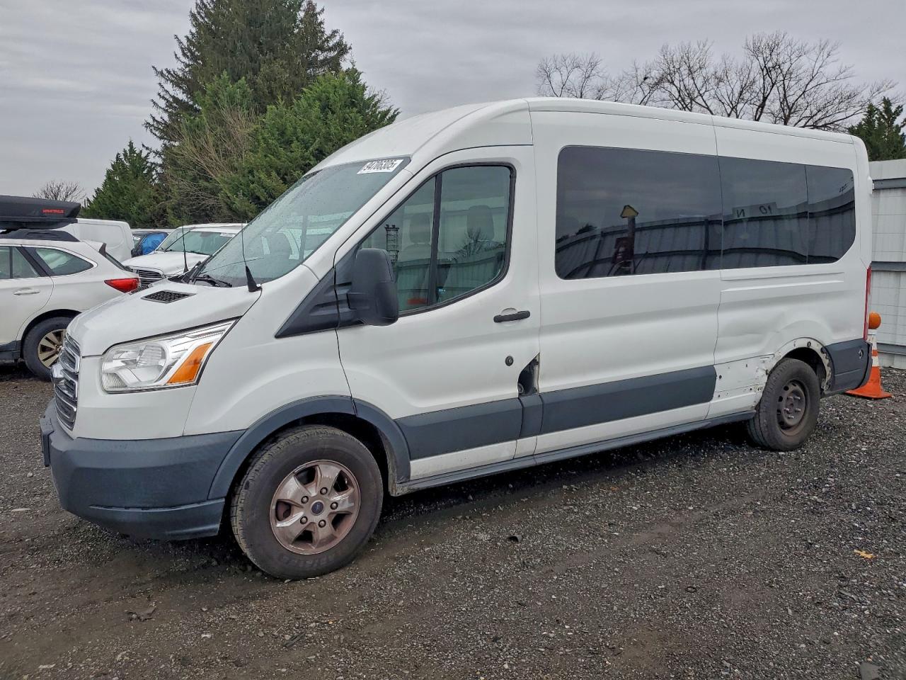 Lot #3297929776 2017 FORD TRANSIT T-