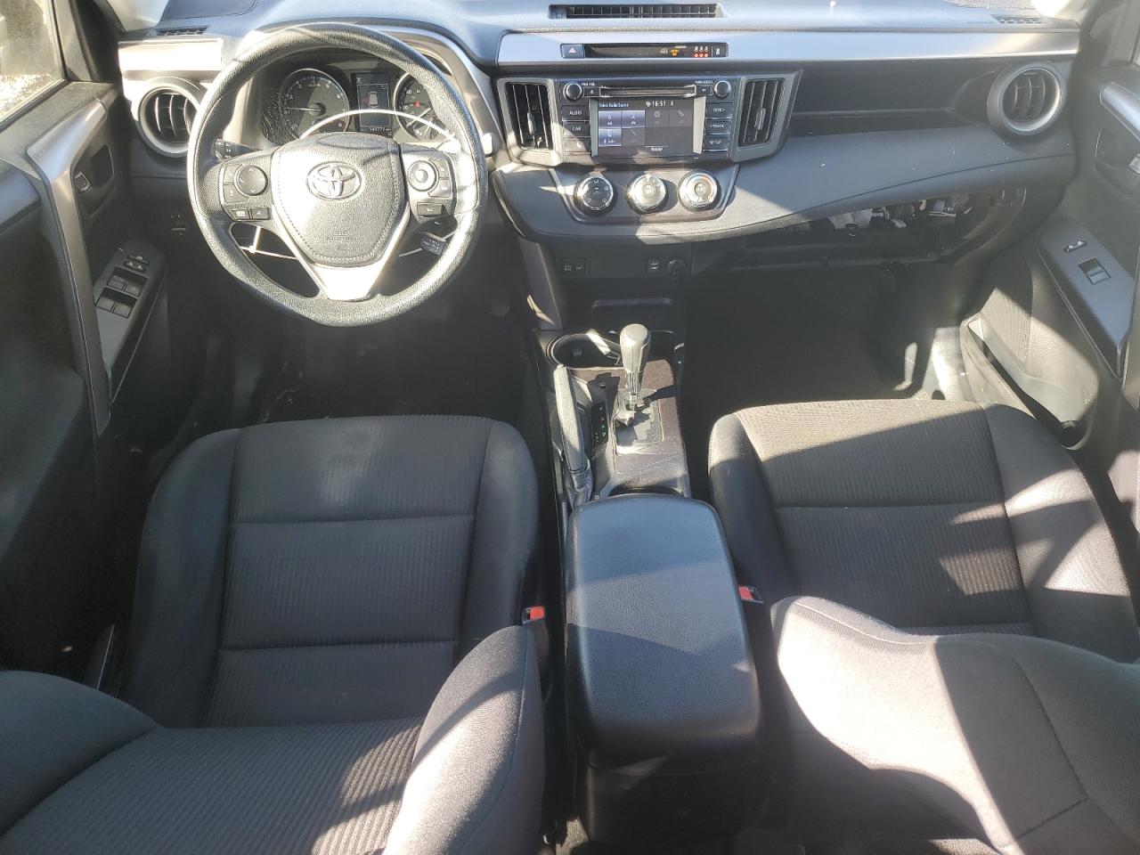 TOYOTA RAV4 LE
