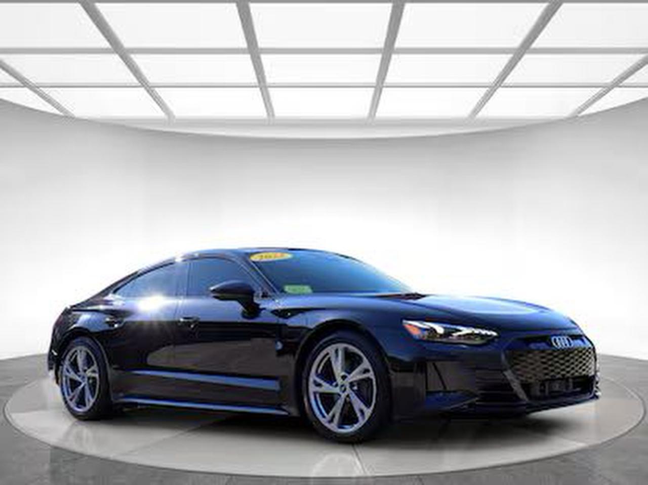 AUDI E-TRON PREMIUM PLUS