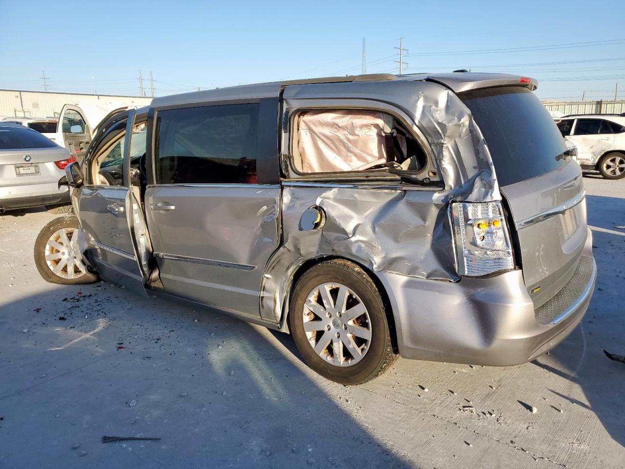CHRYSLER TOWN & COUNTRY TOURING