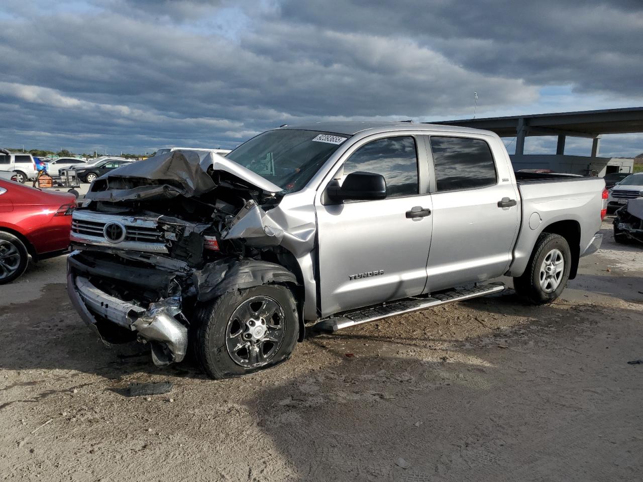 TOYOTA TUNDRA CREWMAX SR5