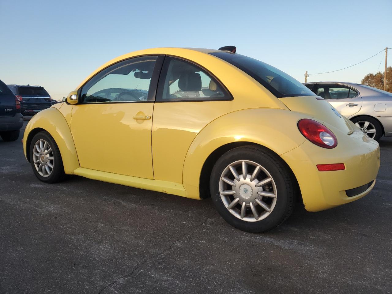 Lot #3286703311 2006 VOLKSWAGEN NEW BEETLE
