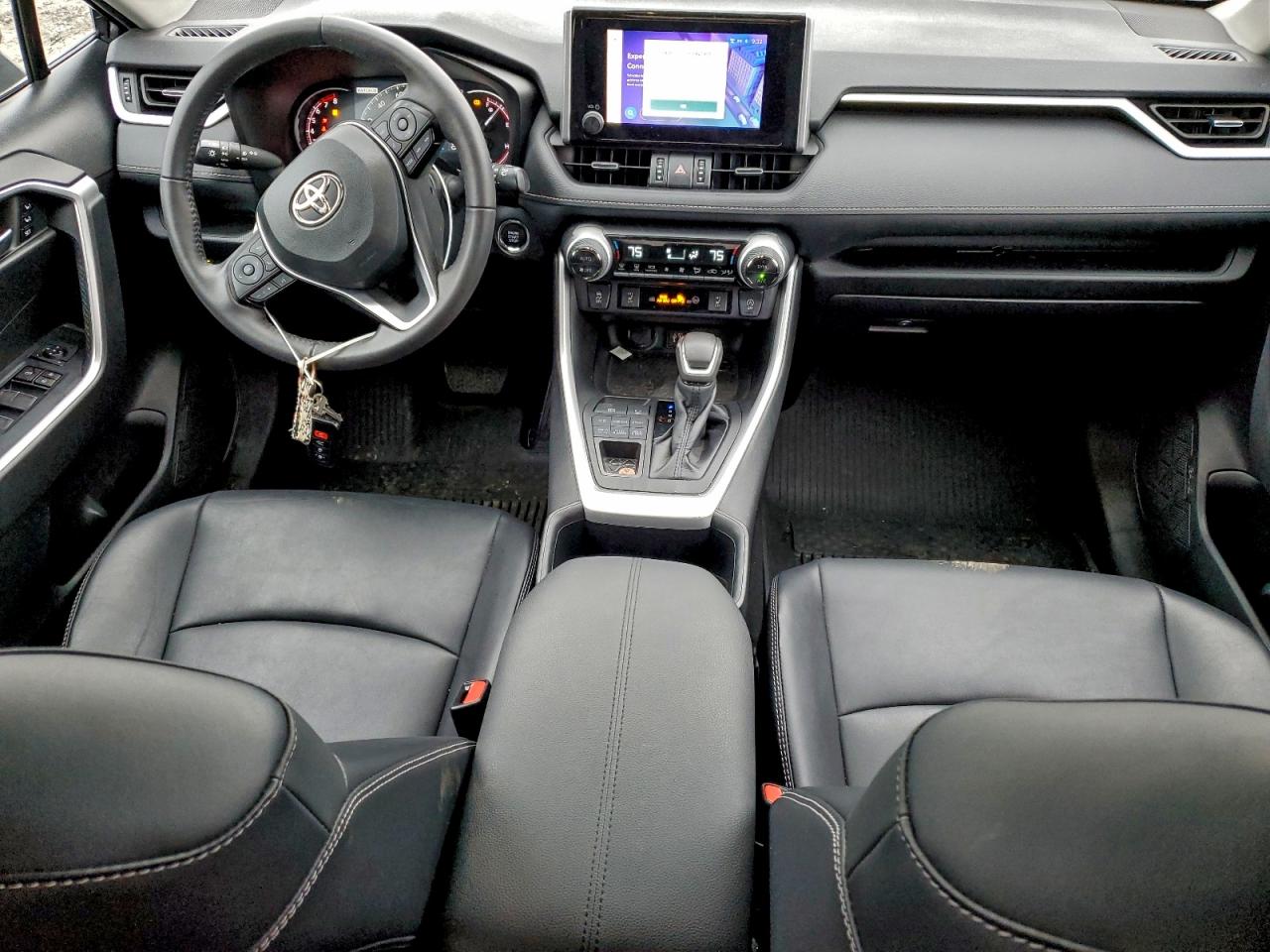 TOYOTA RAV4 XLE PREMIUM
