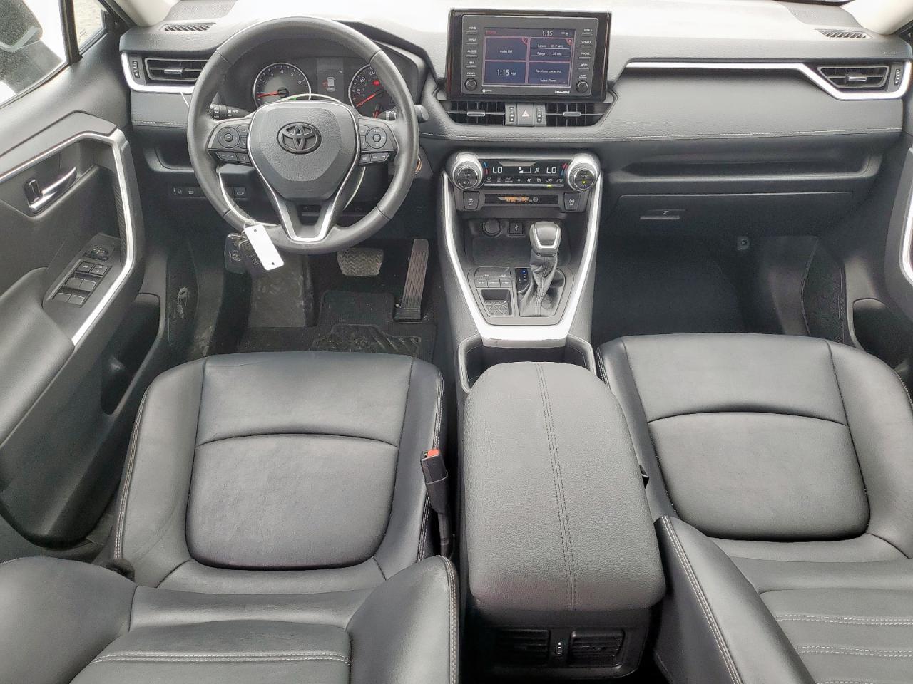 TOYOTA RAV4 XLE PREMIUM