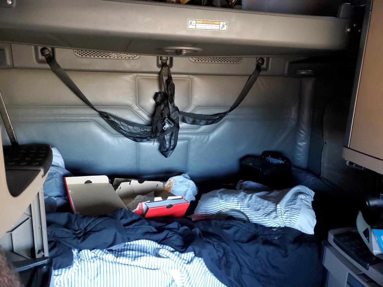 Lot #3284763533 2017 FREIGHTLINER CASCADIA 1