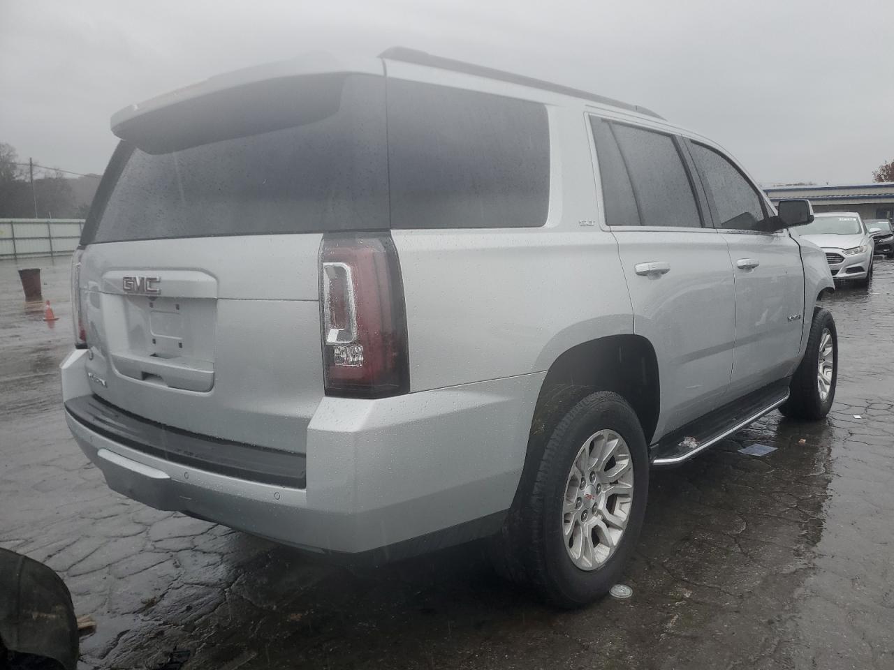 GMC YUKON SLT