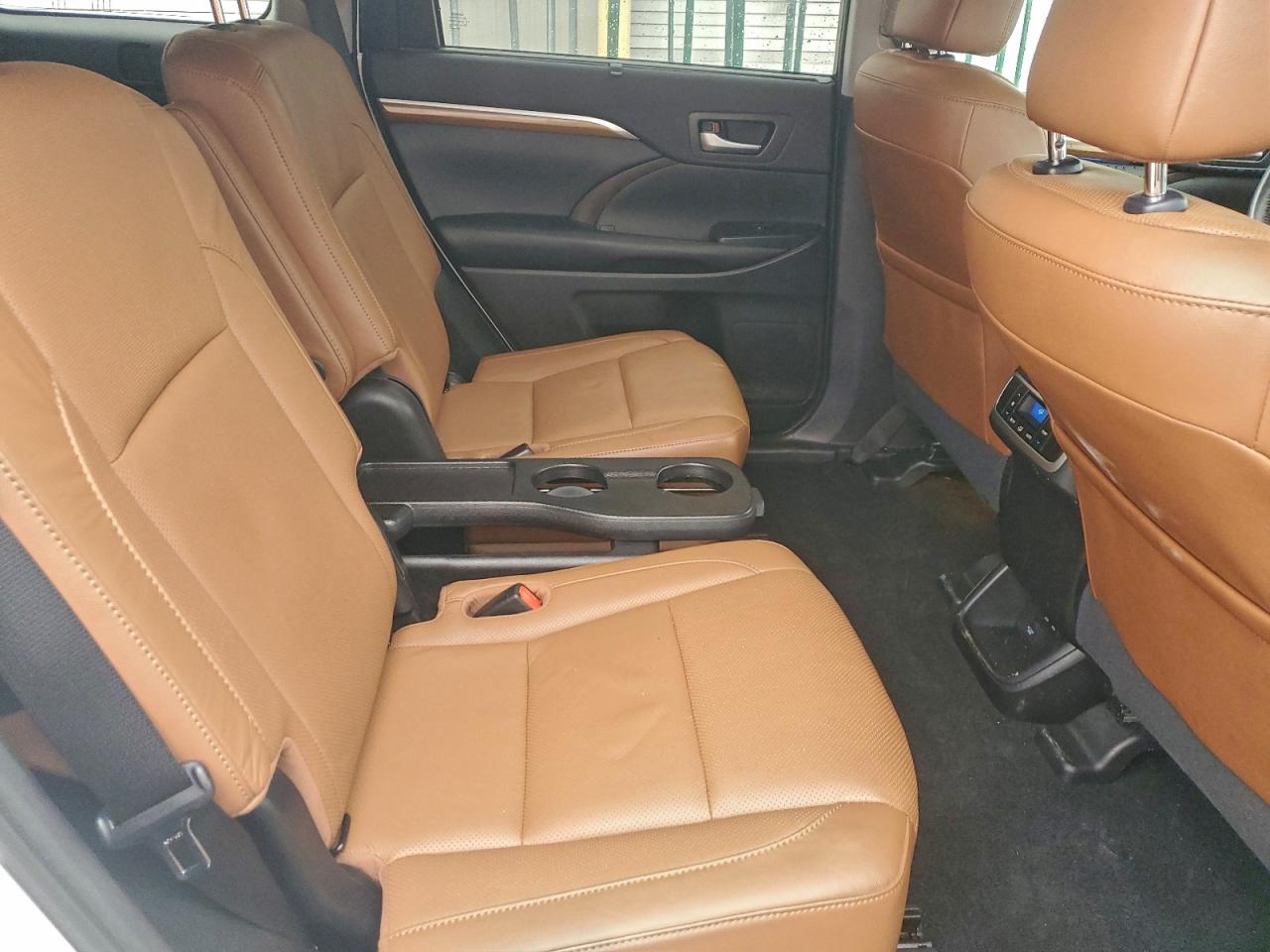 TOYOTA HIGHLANDER LIMITED