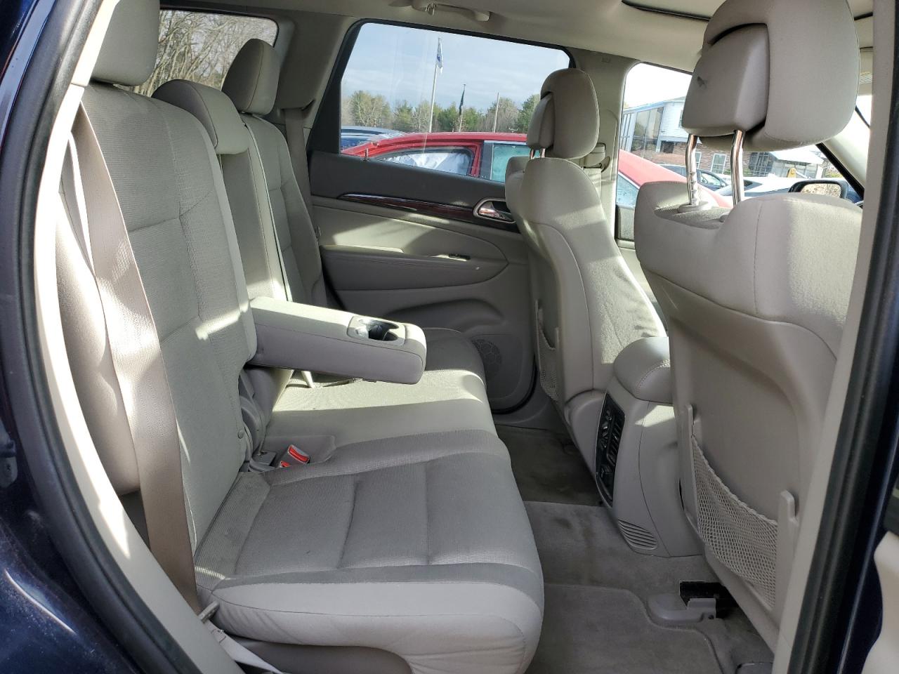 JEEP GRAND CHEROKEE LAREDO