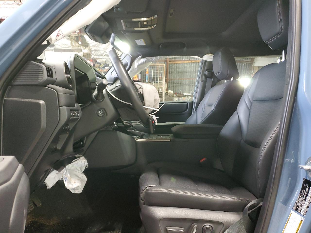 TOYOTA LAND CRUISER BASE