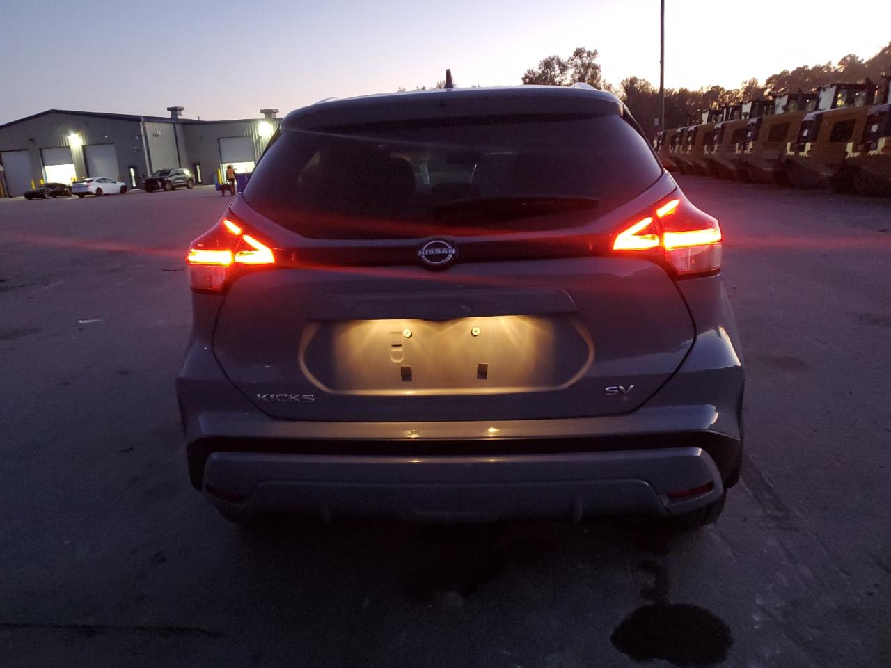 NISSAN KICKS SV
