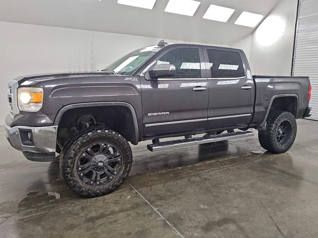 GMC SIERRA K1500 SLT