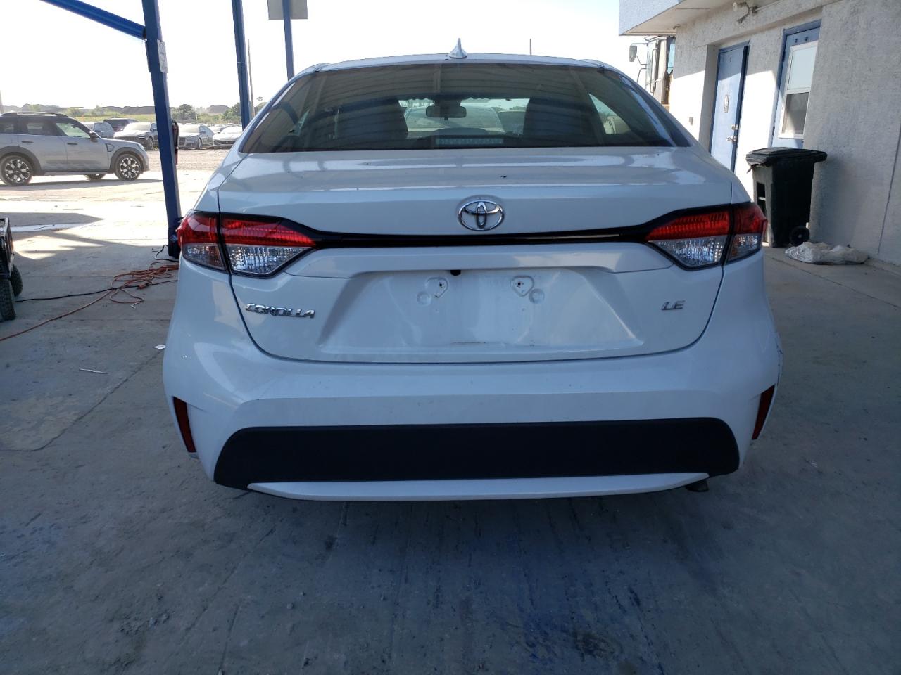 Lot #3302831914 2022 TOYOTA COROLLA LE