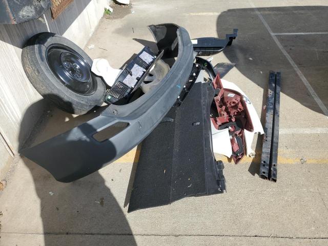 2015 TOYOTA RAV4 XLE - 2T3WFREV4FW223177