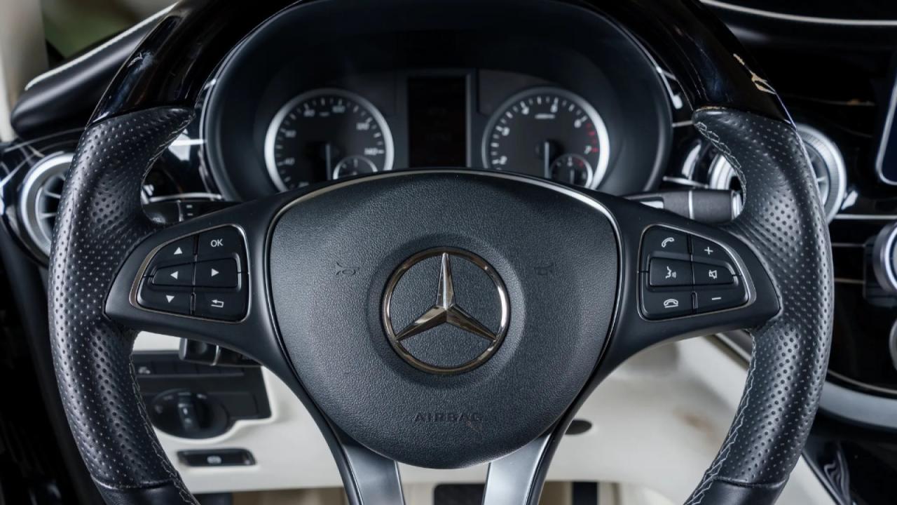 MERCEDES-BENZ METRIS