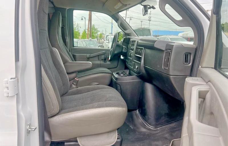 2022 GMC SAVANA G25 1GTW7AFP6N1143424