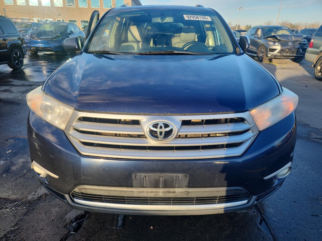 TOYOTA HIGHLANDER BASE