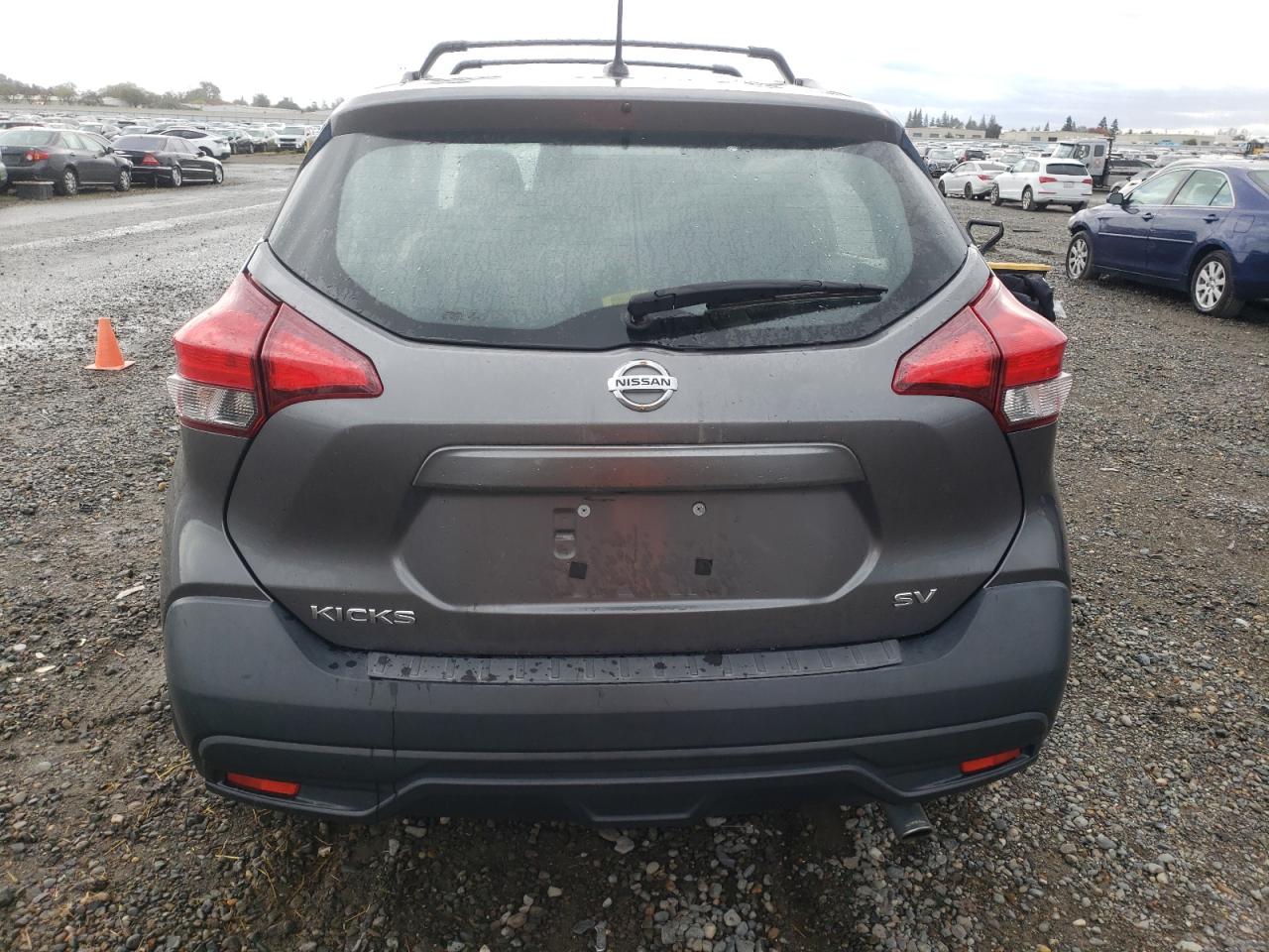 NISSAN KICKS S