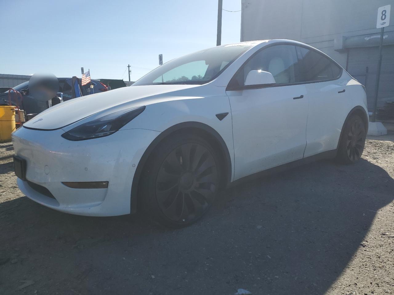 TESLA MODEL Y