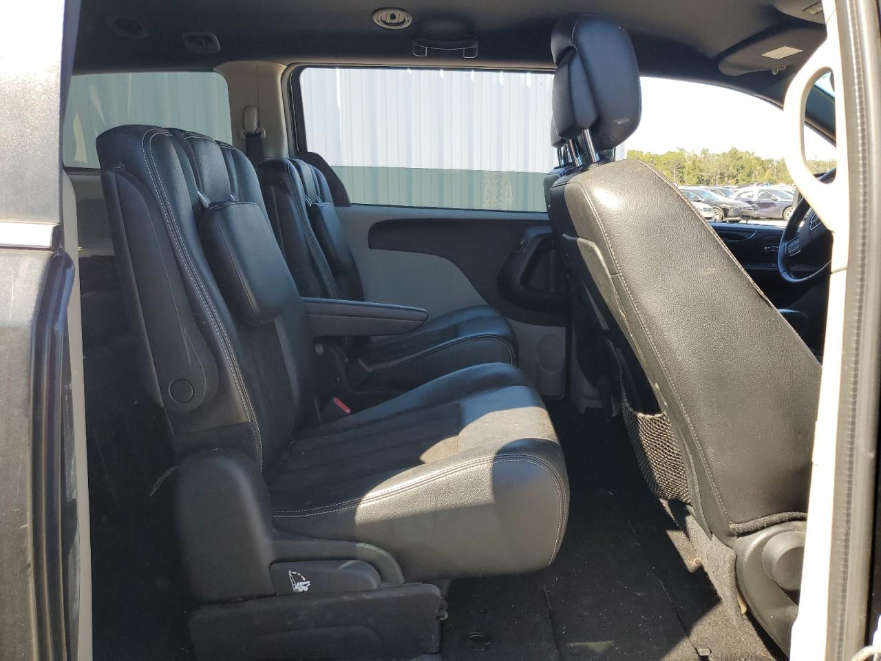 Lot #3312273777 2019 DODGE GRAND CARA