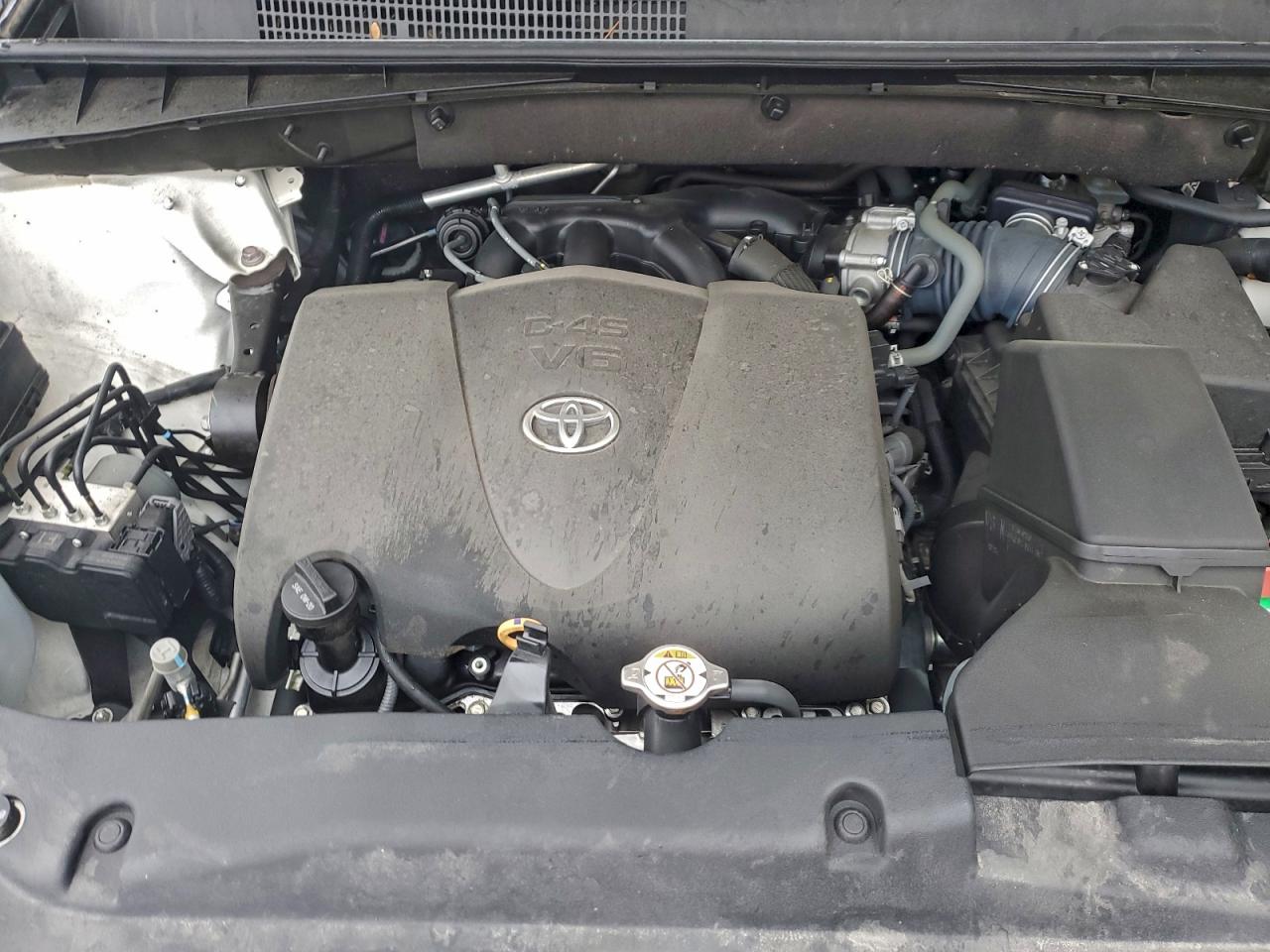 TOYOTA HIGHLANDER LIMITED