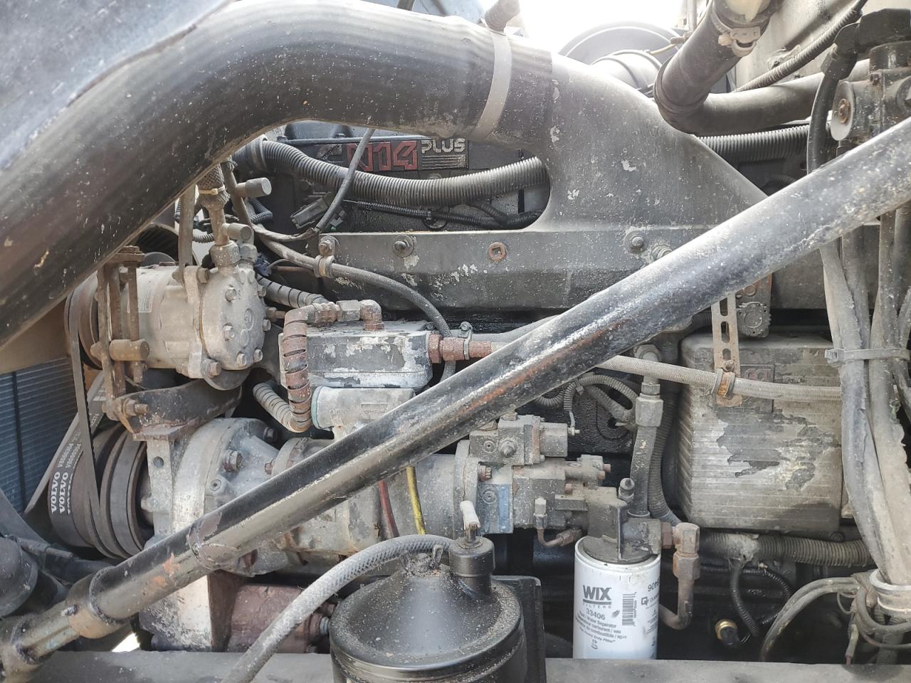 Lot #3318926940 2000 VOLVO VOLVO GL