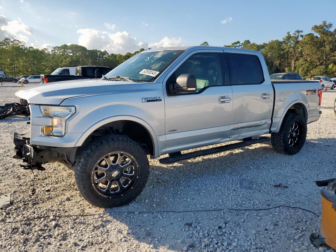 FORD F-150 SUPERCREW