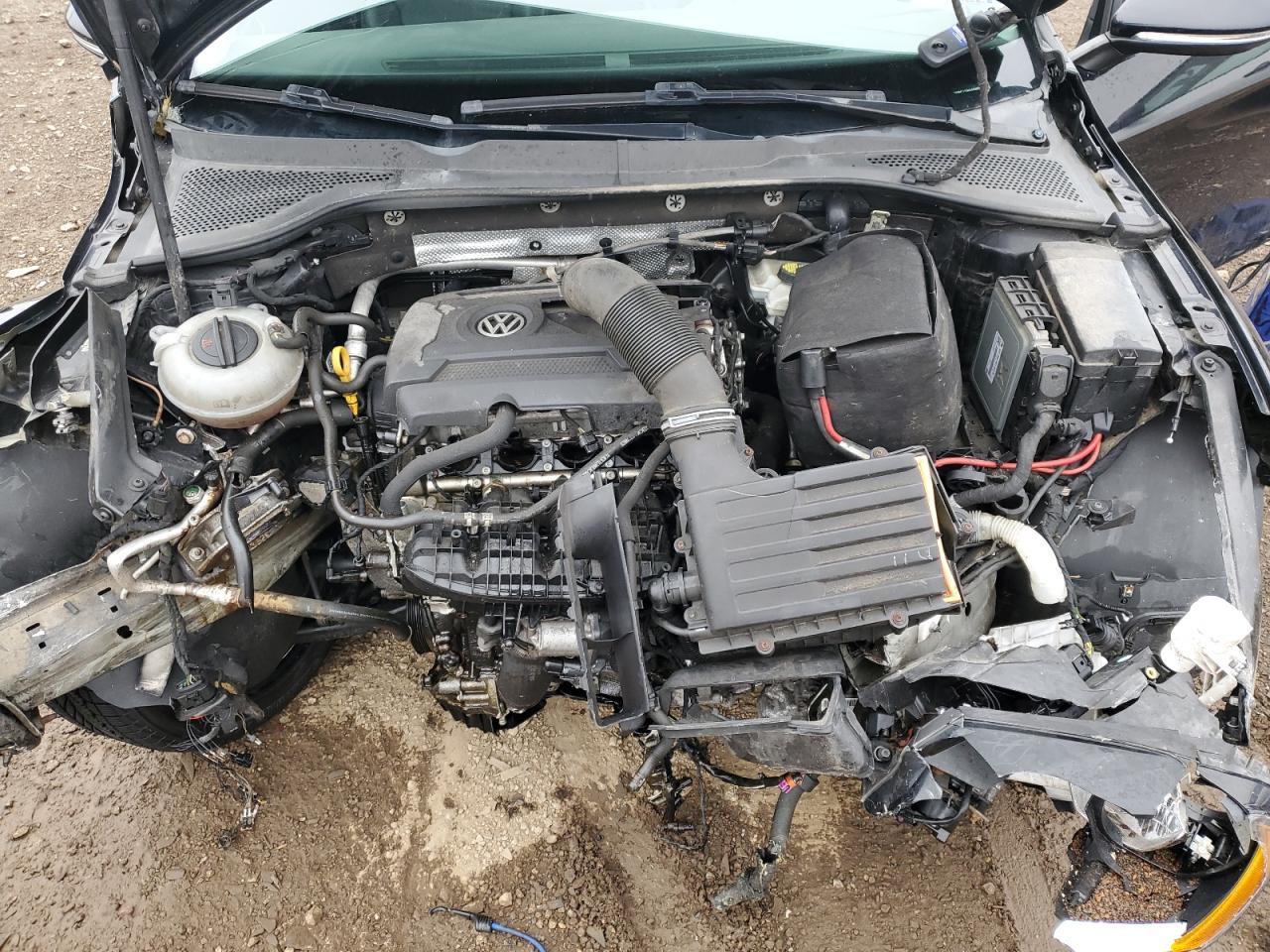 VOLKSWAGEN GOLF SPORTSVAN S