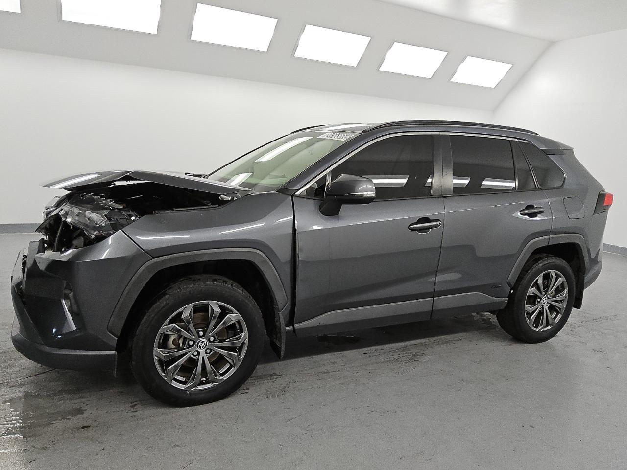 TOYOTA RAV4 XLE PREMIUM