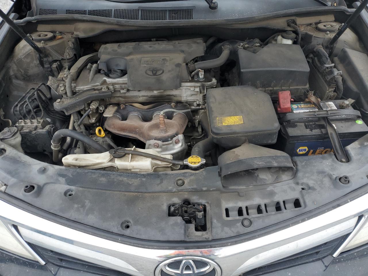 TOYOTA CAMRY BASE