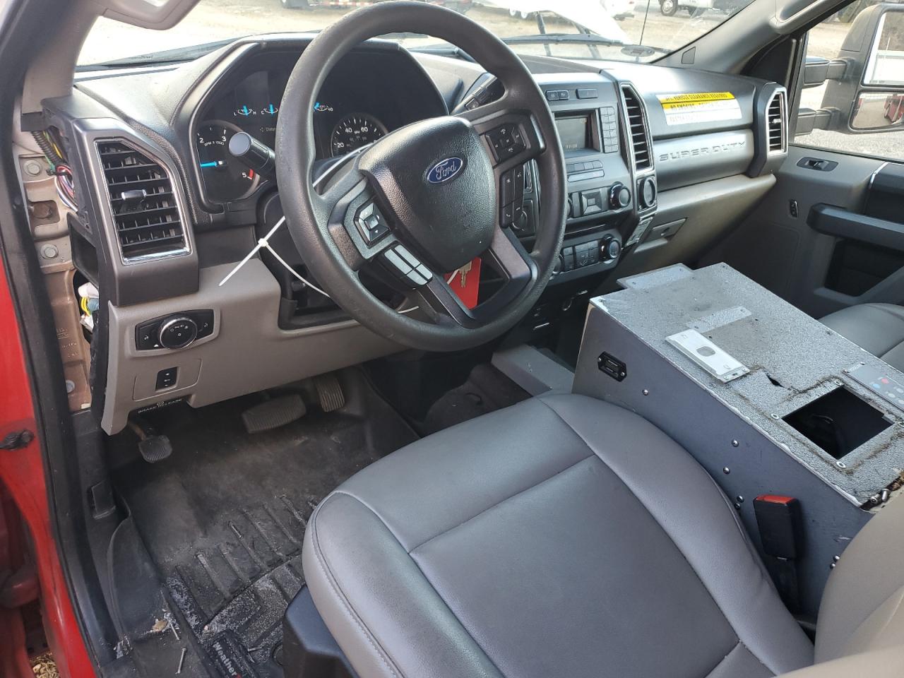 FORD F-550 SUPER DUTY