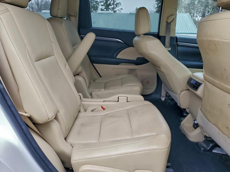 2016 TOYOTA HIGHLANDER #3294339906