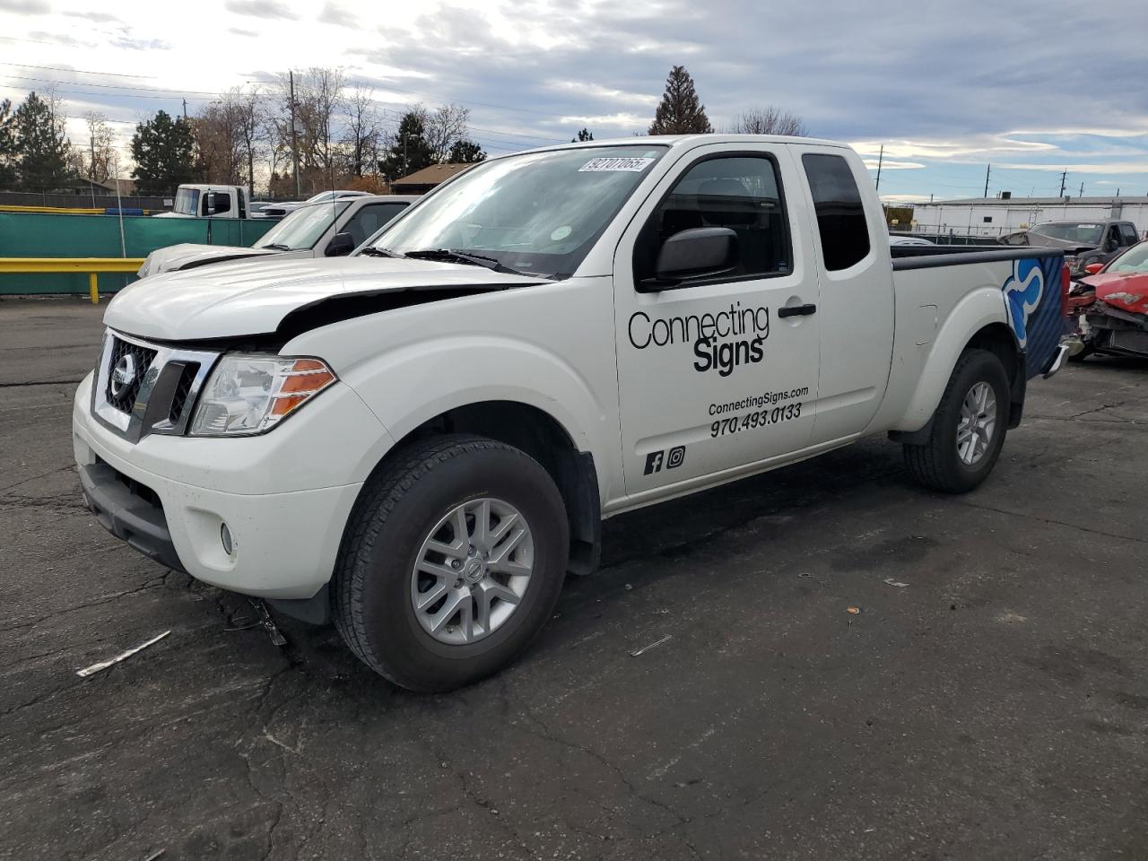 NISSAN FRONTIER SV